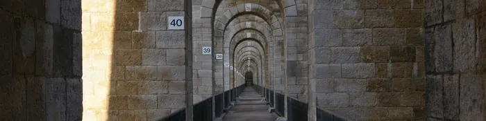 Galerie voûtée du viaduc de Chaumont, en Haute-Marne